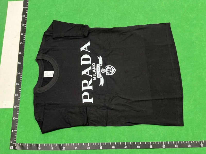 Prada  Tee high quality