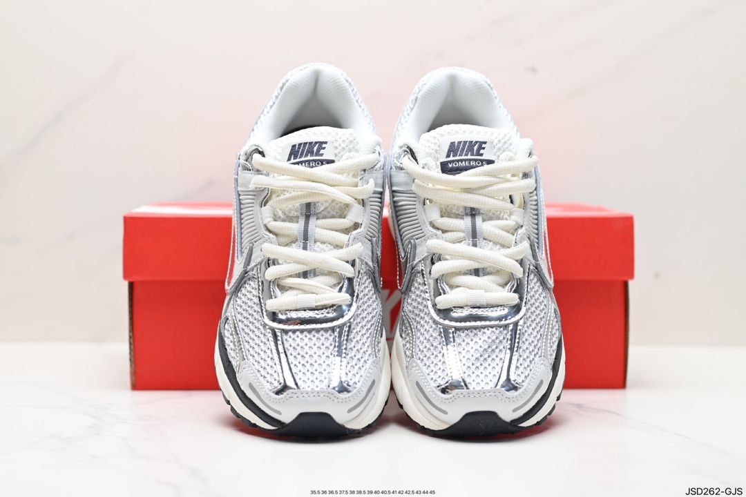 Nike Zoom Vomero 5 SP