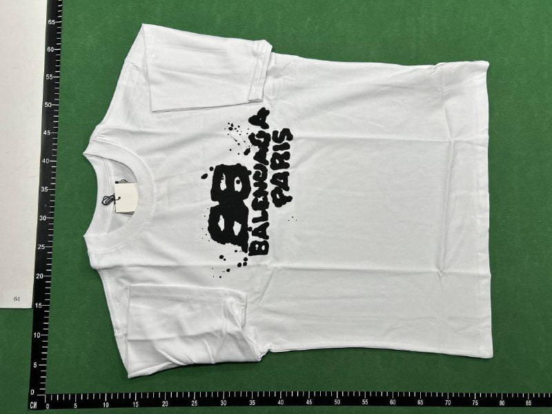 Balenciaga  t-shirt