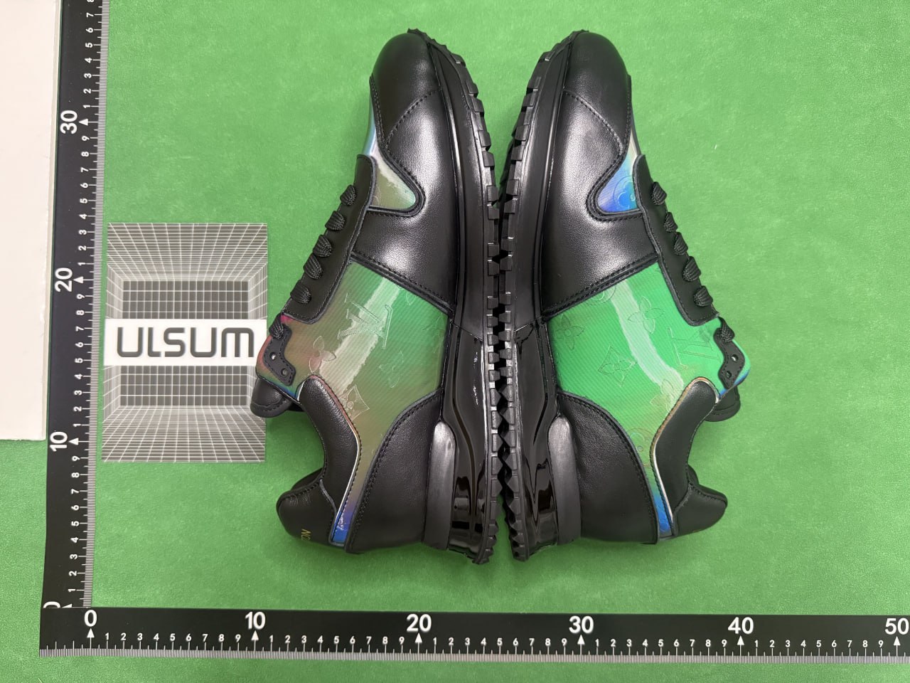 Louis vuitton run away shoes color change