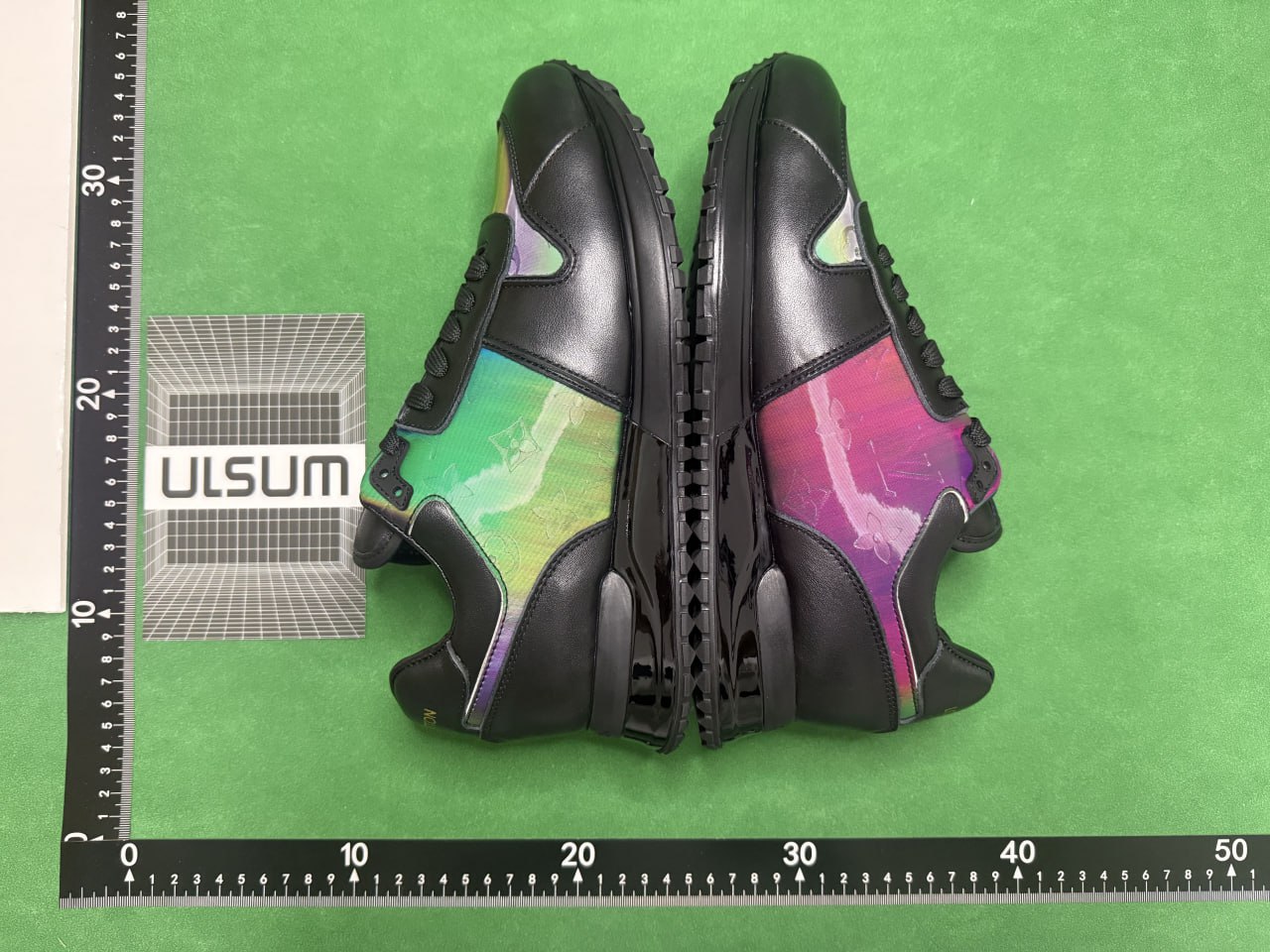 Louis vuitton run away shoes color change