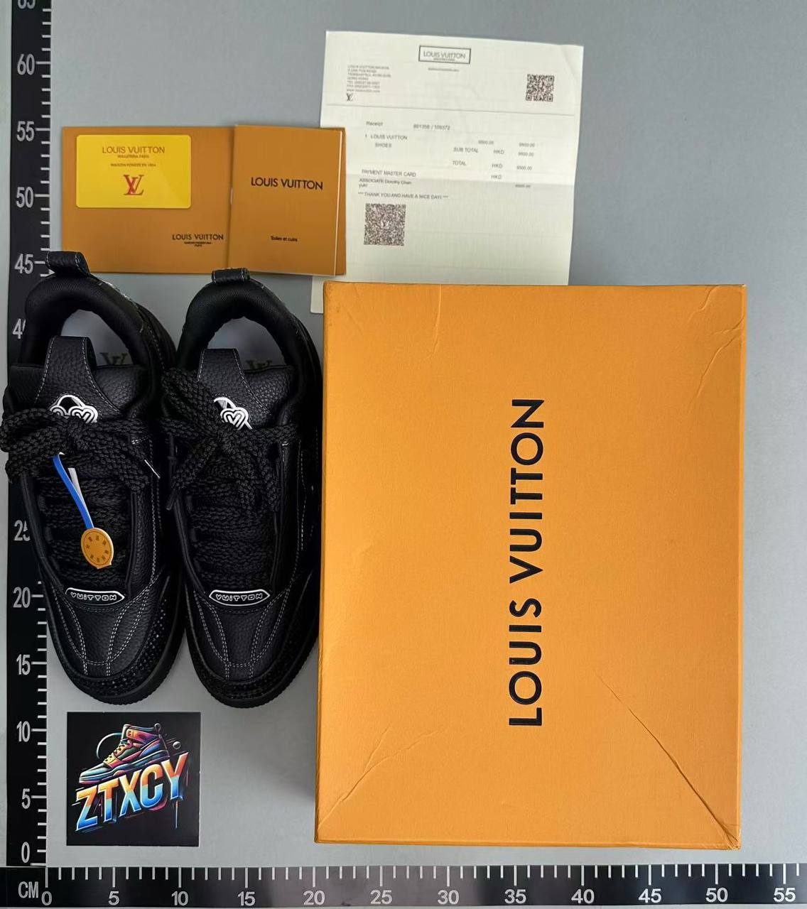 LV Skate Sneaker （color 29）