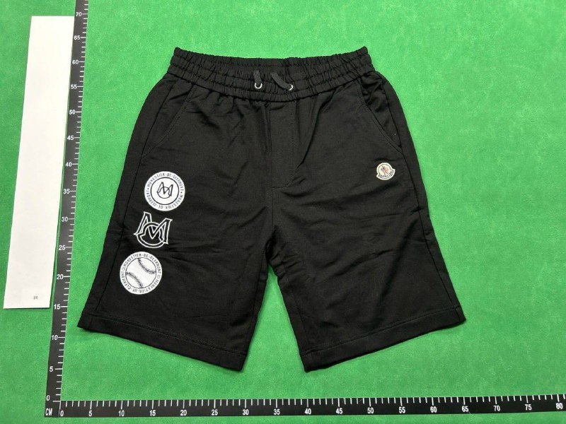 Moncler Shorts（20+）