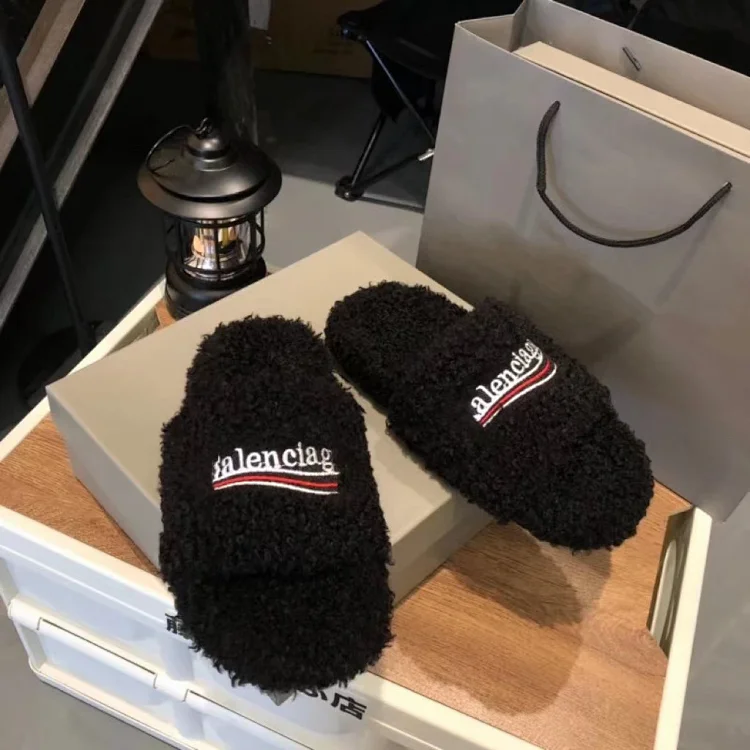  BALENCIAGA Slipper