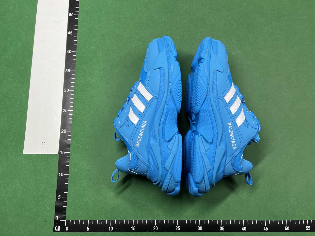 adidas balenciaga triple s