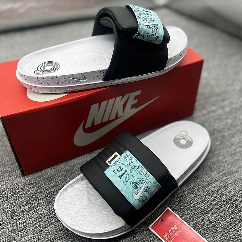 Nike small logo slippers