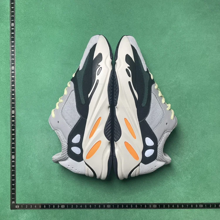 Yeezy 700
