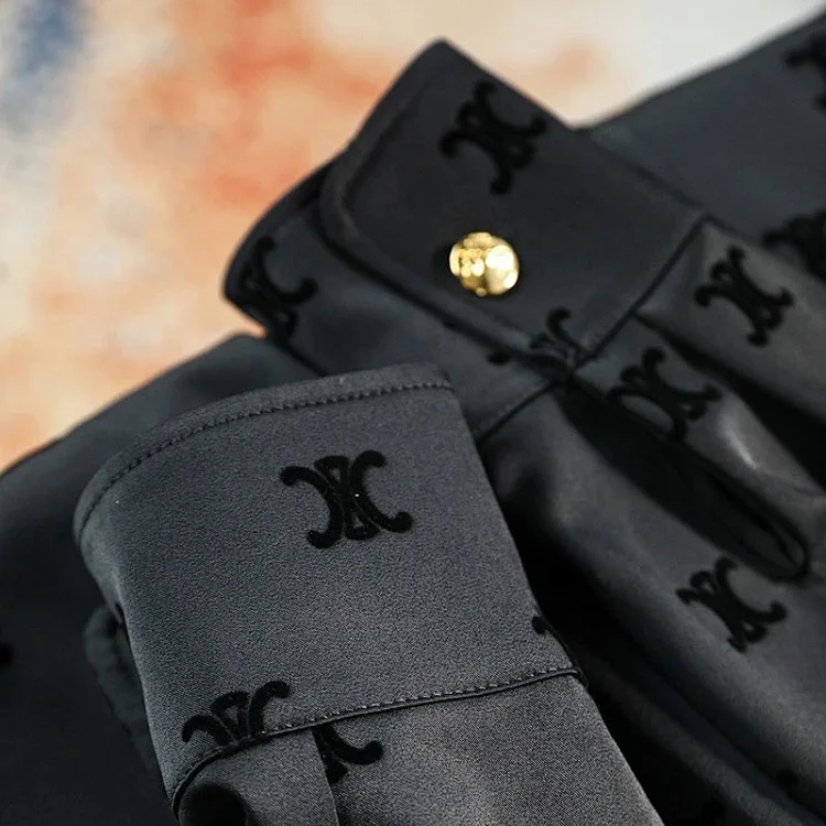 Selena's best-sellin