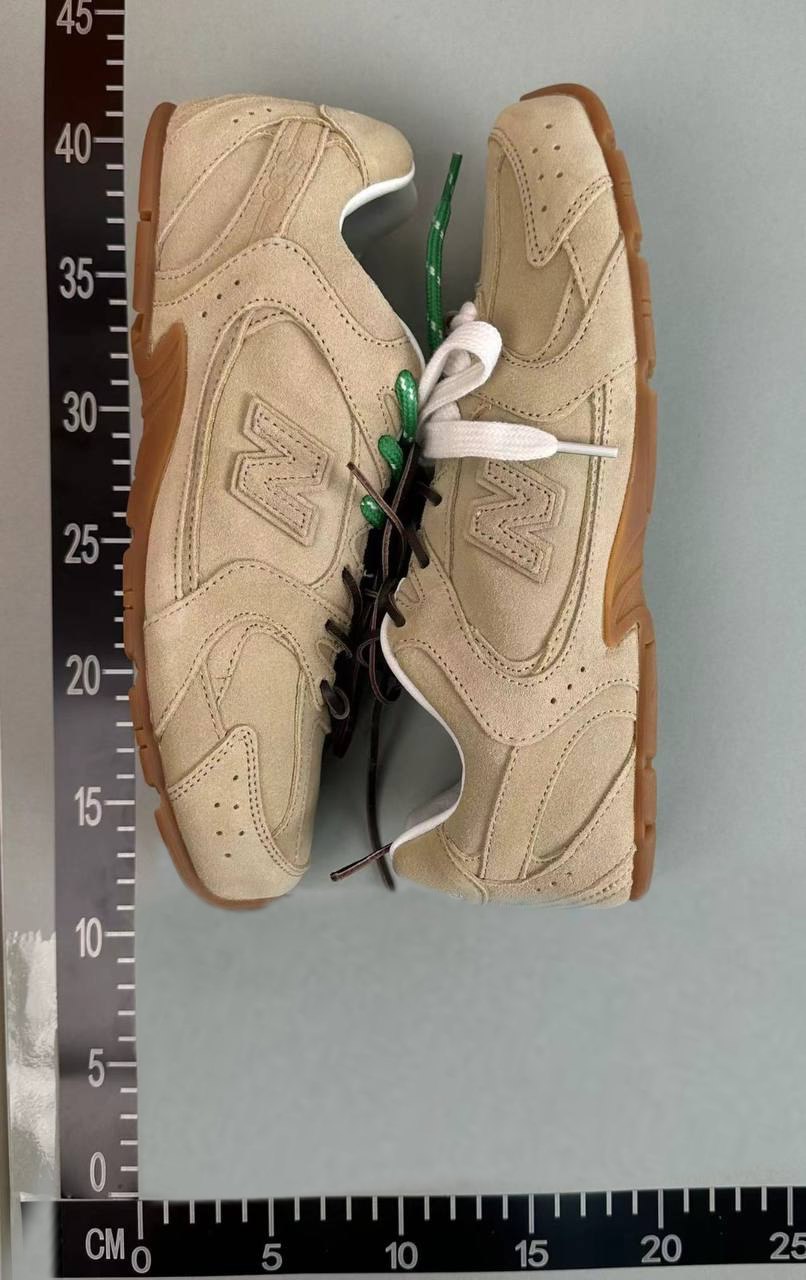New Balance x MIU MIU 530