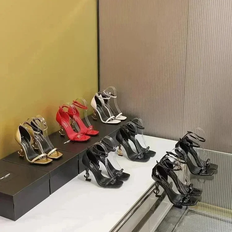 SAINT LAURENT LV Opy