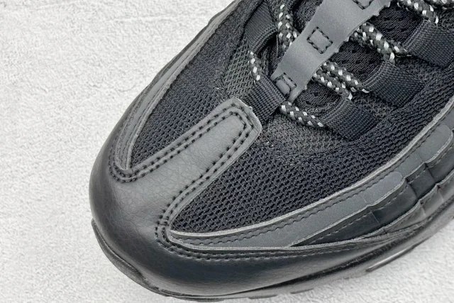 Nike Air Max 95 Black Reflective Simple and versatile low-top running shoes