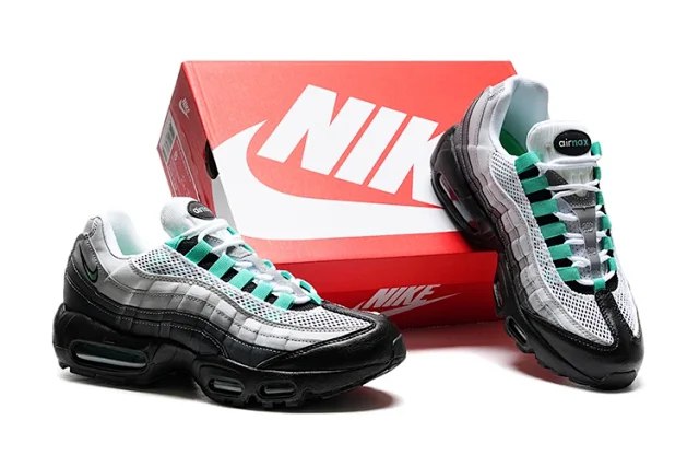 Nike Air Max 95 Lace-Up Leather Low-Top Running Shoe