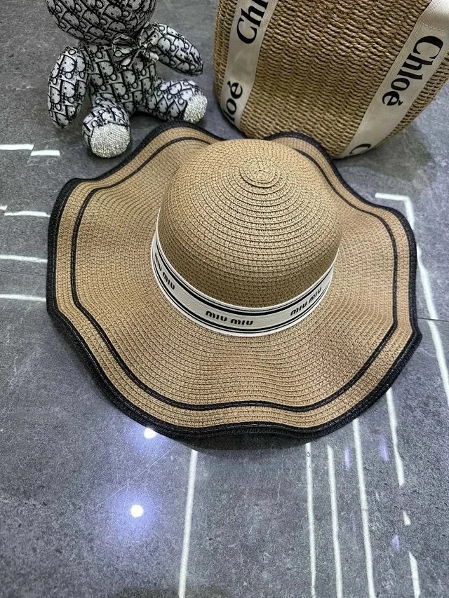 MIUMIU New arrival denim retro spring and summer duck tongue beret